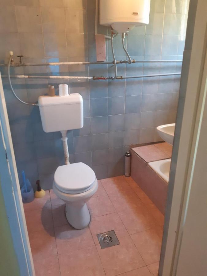 Apartman Novi Sad - Apartment Novi Sad Sremska Kamenica Exterior foto